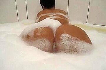 Amazingly Juicy Ebony Butt Covered In Foam Bathing...