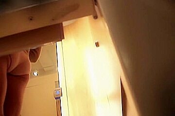 Hidden cam girl in changing room sexy booty and tits