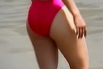 Girl In Bikini Coming Into The Sea Water 05zw...