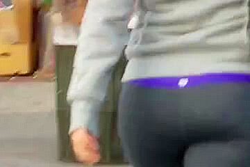 Candid Whooty Butt In Yoga Pant Of Nyc...