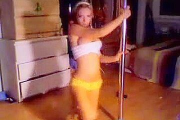 Busty Webcam Chick Dances And Teases...