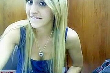 Blonde Teen A Webcam...