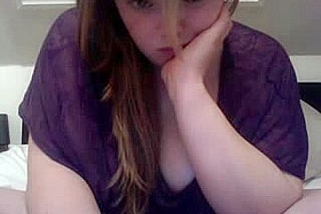 Chubby teen gal performs on webcam