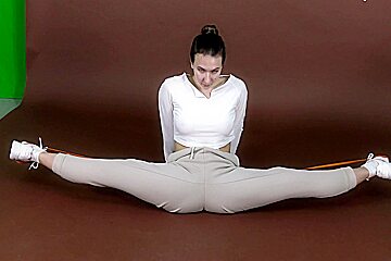 Best Turn On From A Sexy Gymnast Rima Soroka...