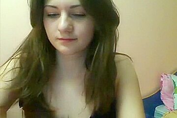 So sexy brunette from orient nation make a great webcam fun in home