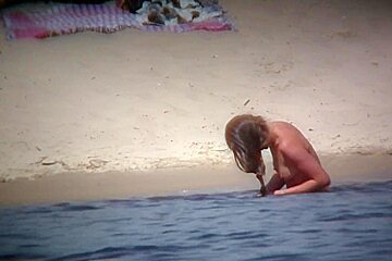 Sweet naked philander chilling nudist beach...