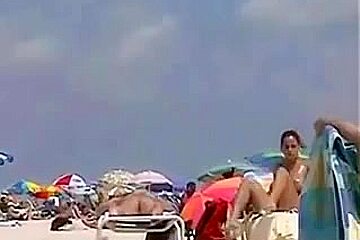Amateur Nude Girls In Beach Showing Pussy 49...
