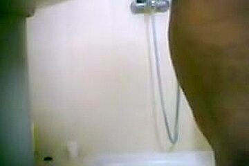 Hot booty video with me under shower...