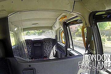 Tourist fucks in london cab in...