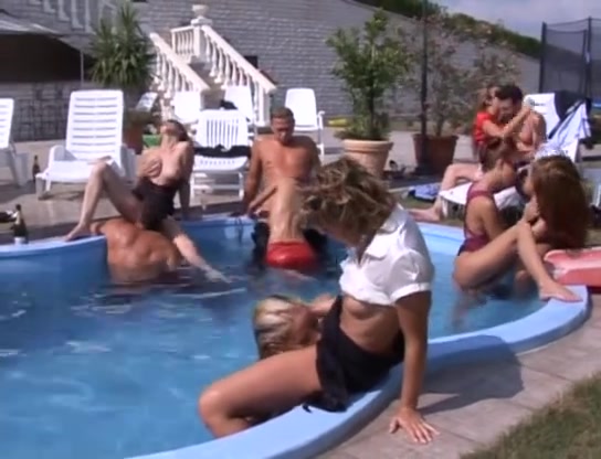 544px x 416px - Swimming Pool Sex Party! - Video porno | Upornia.com
