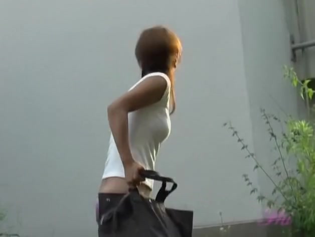 Marvelous pasty sweetie loses her long skirt during quick sharking scene