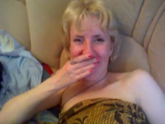 Sexy Lascivious Mother I'd Like To Fuck Takes A Sticky Facial !